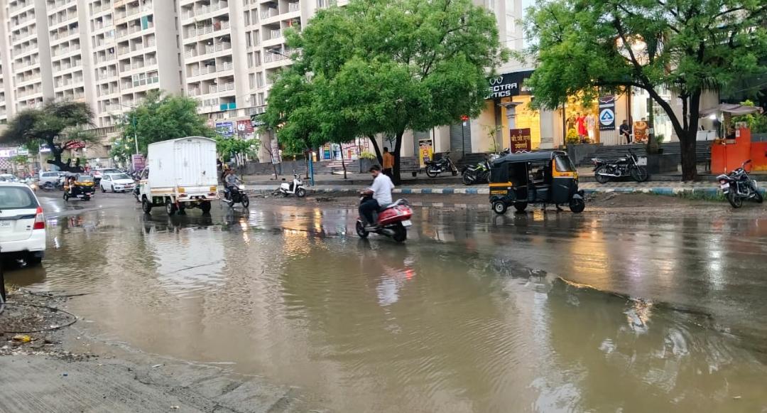 पहिल्याच पावसात हडपसरसह पुणे जलमय पहिल्याच पावसात हडपसरसह पुणे जलमय