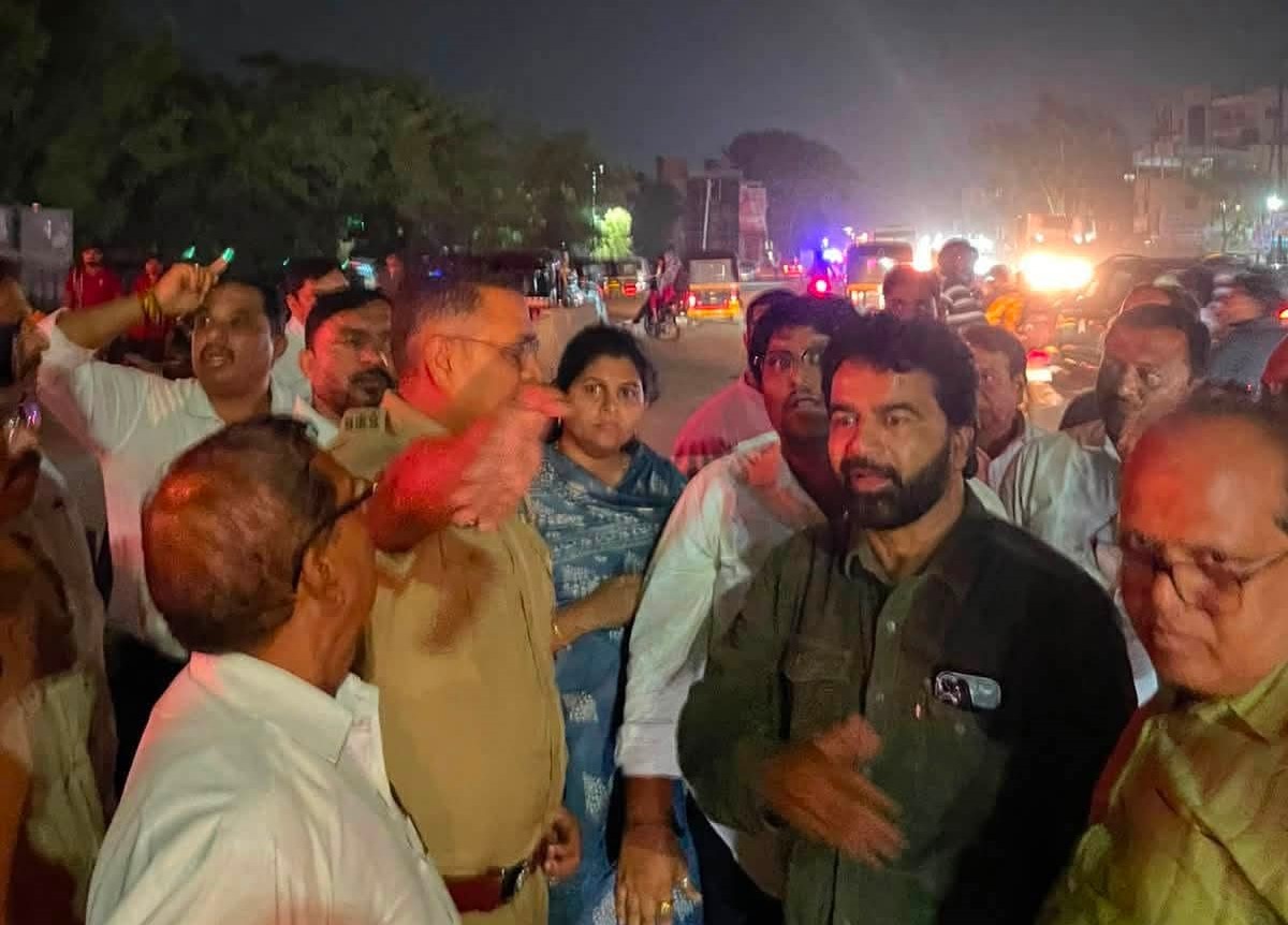 सत्यपुरम चौकात सिग्नल बसणार, डिव्हायडर खुला होणार सत्यपुरम चौकात सिग्नल बसणार, डिव्हायडर खुला होणार