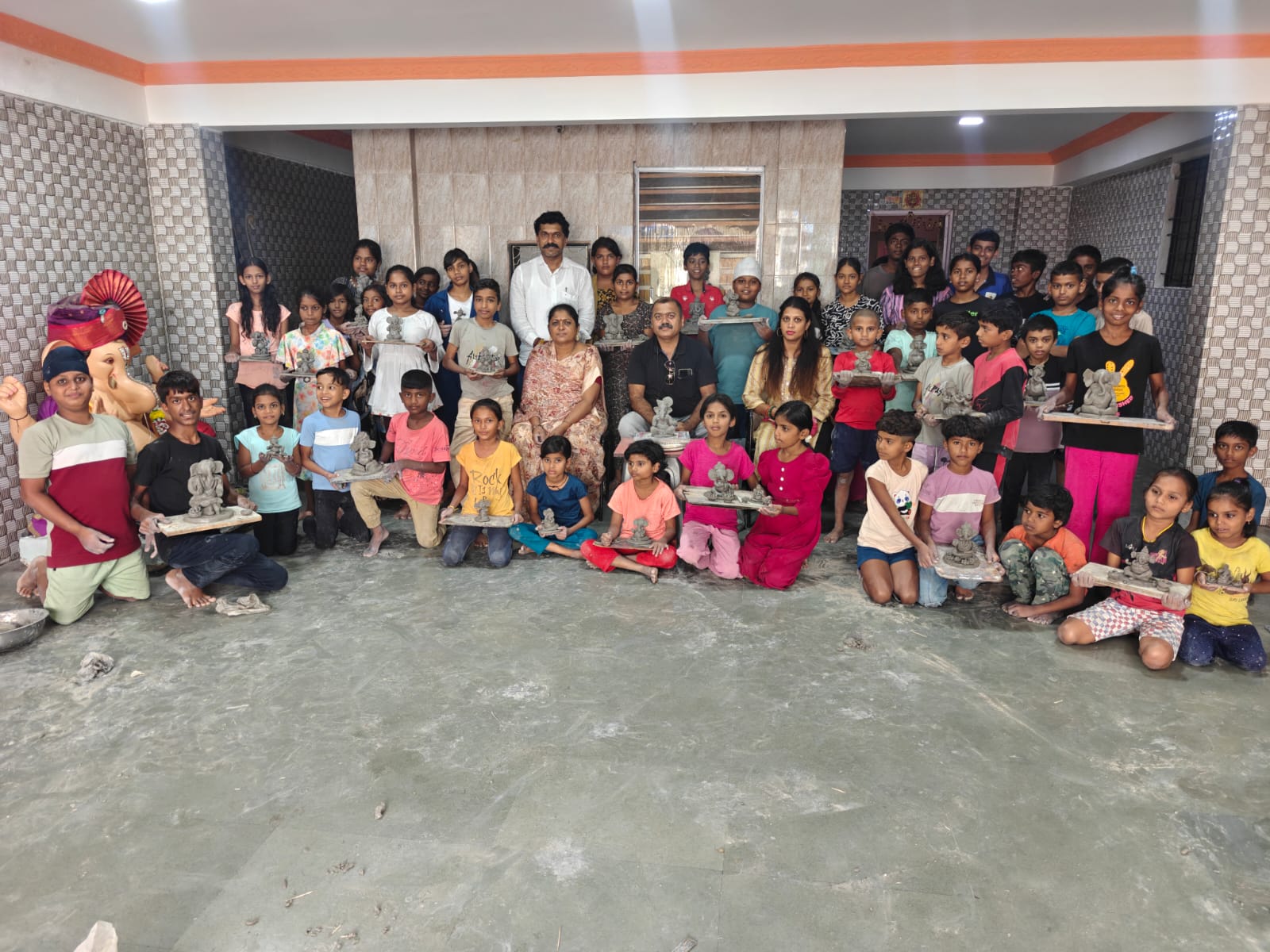 पर्यावरणपूरक शाडूमातीच्या गणेशमूर्ती बनविण्याची कार्यशाळा पर्यावरणपूरक शाडूमातीच्या गणेशमूर्ती बनविण्याची कार्यशाळा