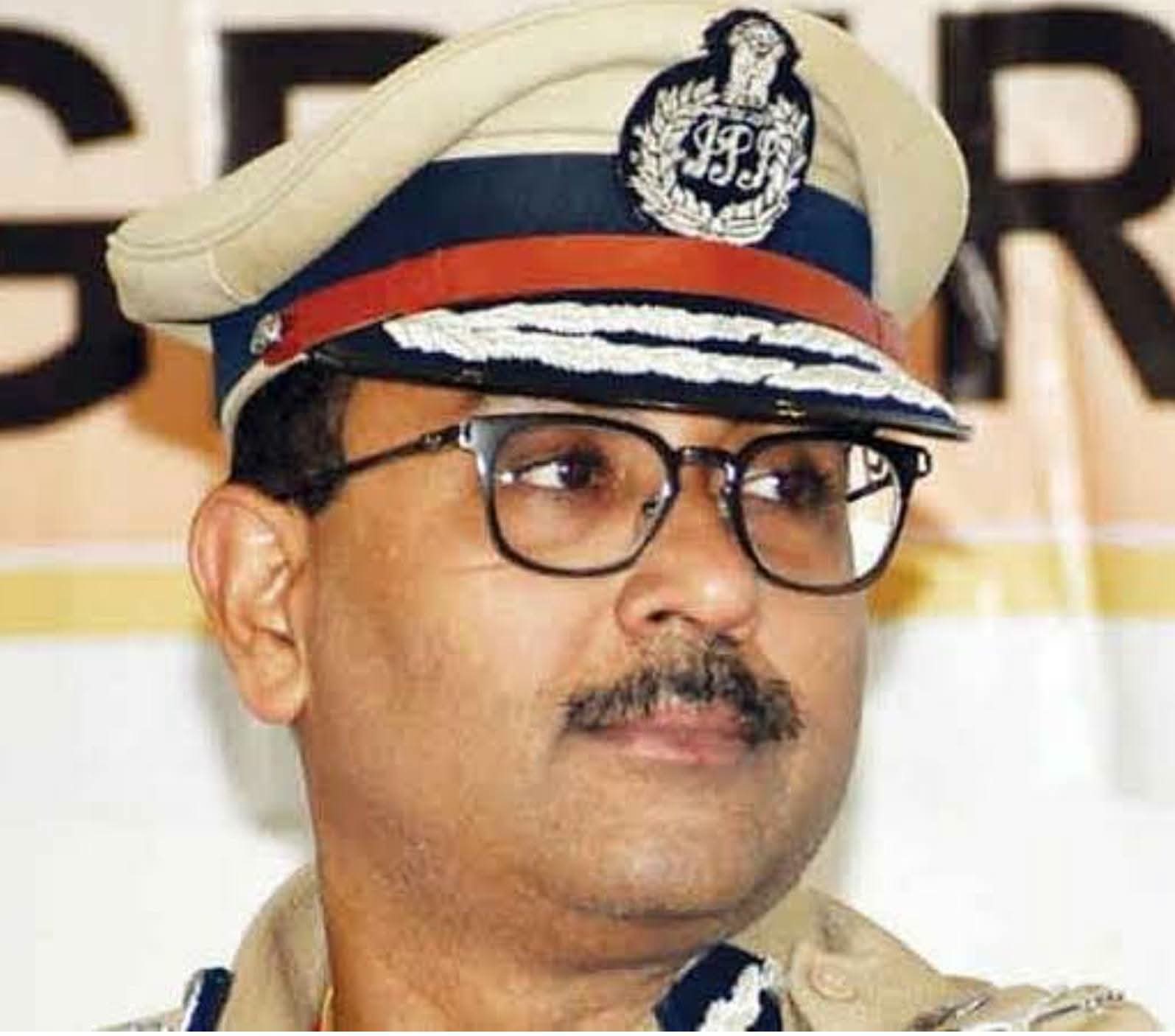 ध्वनी प्रदूषण रोखण्यात कसूर केल्याचा आरोप; आयुक्तांविरोधात याचिका ध्वनी प्रदूषण रोखण्यात कसूर केल्याचा आरोप; आयुक्तांविरोधात याचिका