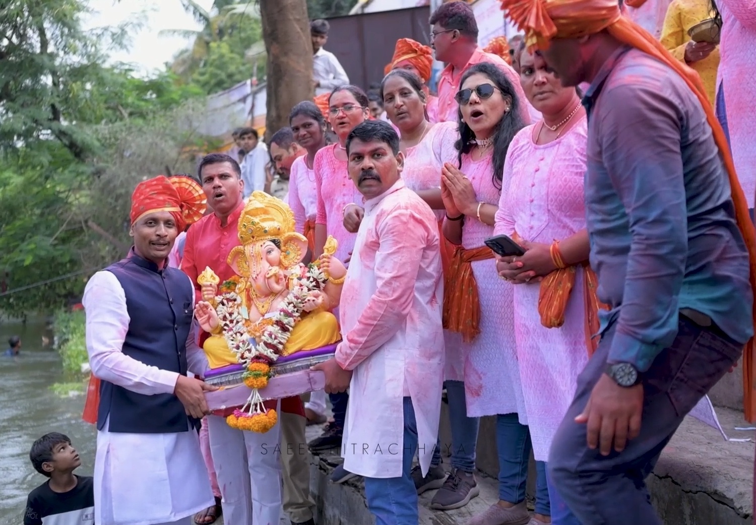 शौर्य पथक अन् पारंपरिक वाद्यांनी हडपसरची विसर्जन मिरवणूक दुमदुमली