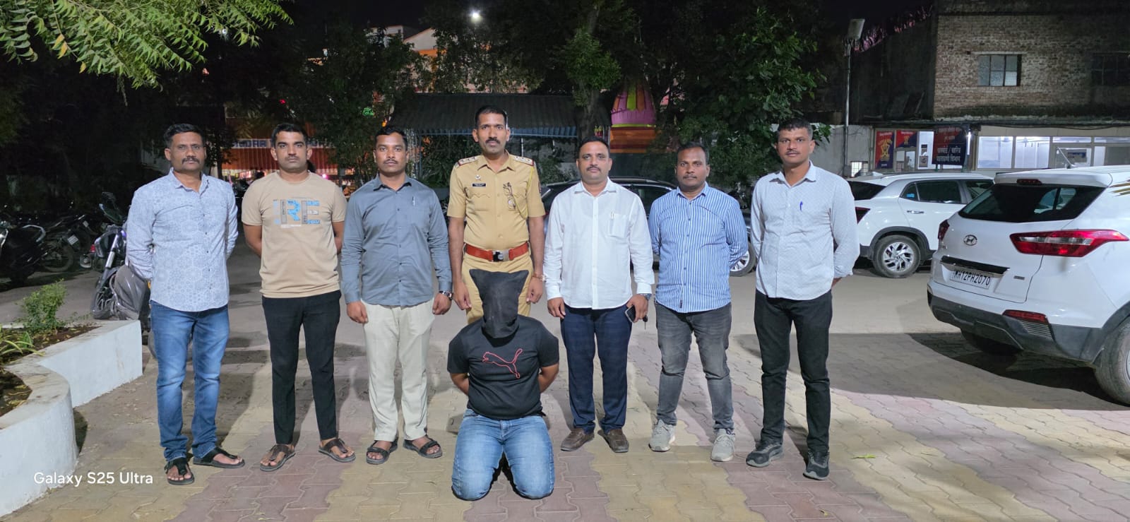 १० गुन्हे दाखल असलेल्या अट्टल फरार आरोपीला पुण्यातून अटक १० गुन्हे दाखल असलेल्या अट्टल फरार आरोपीला पुण्यातून अटक